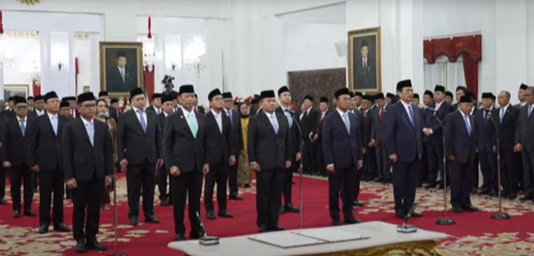 Prabowo Resmi Lantik 27 Pejabat Badan