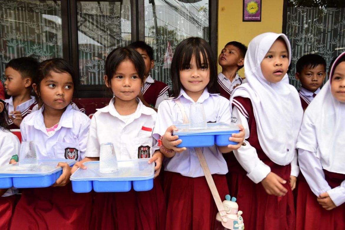 5 SD di Kota Bandung Jalankan Program Makan Siang Gratis