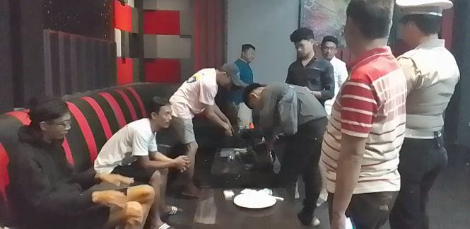 Polres Pangandaran Razia Narkoba di Tempat Karaoke