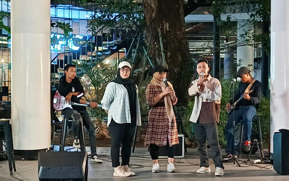 IMM Road Show Radio Mandiri FM di Mall Sosoro Merak