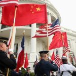 bendera-as-dan-china-dikibarkan-saat-presiden-xi-jinping-berkunjung-ke-gedung-putih-tahun-2015-lalu_169