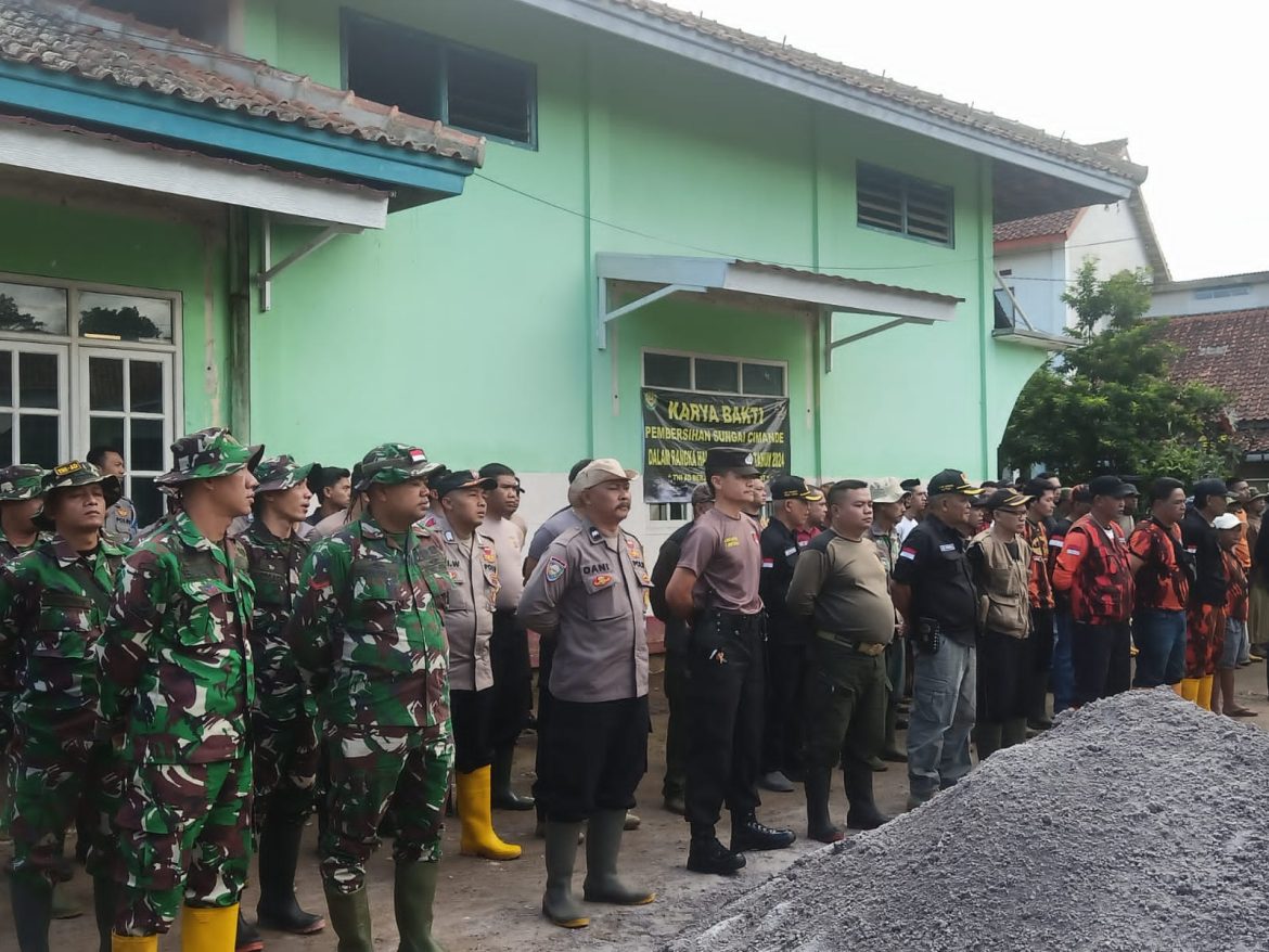 Dandim 0610/Sumedang Peringati Hari Juang TNI Dengan Giat Karya Bakti Bersama Masyarakat