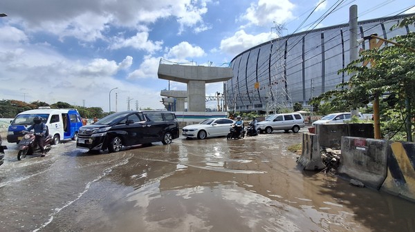 Banjir Rob di Sekitar JIS Meluap Lagi