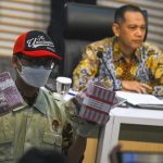 penampakan-uang-rp-68-miliar-hasil-ott-eks-pj-walkot-pekanbaru-1_169