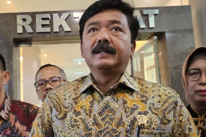 Eks Menteri ATR Terseret Masalah Perizinan Pagar Laut Tangerang