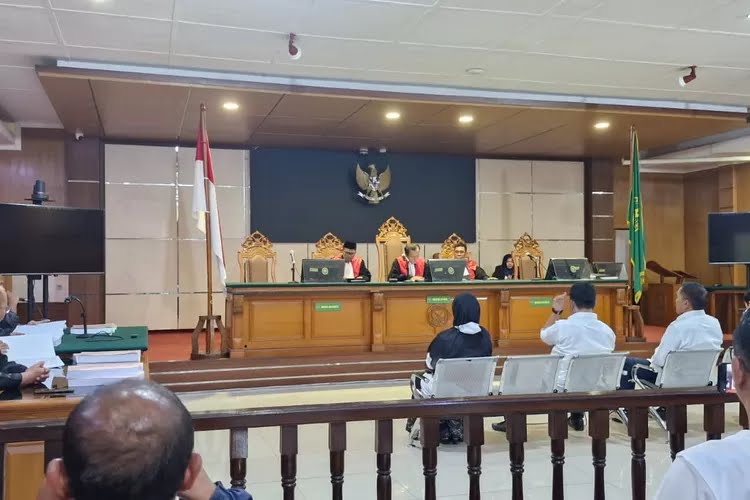 Korupsi Pasar Cigasong, Arsan Latif dan Irfan Nur Alam Dituntut 4,6 Tahun Penjara