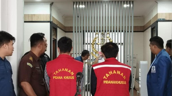 Kejari Kota Bandung Tangkap Pimpinan Yayasan Tersangka Korupsi Dana PIP