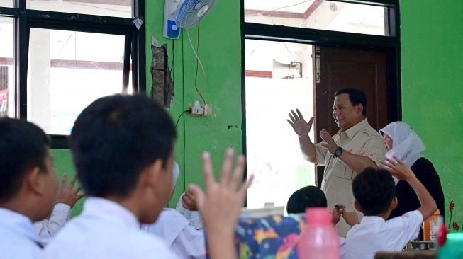 Prabowo Tinjau Langsung Program Makan Bergizi Gratis