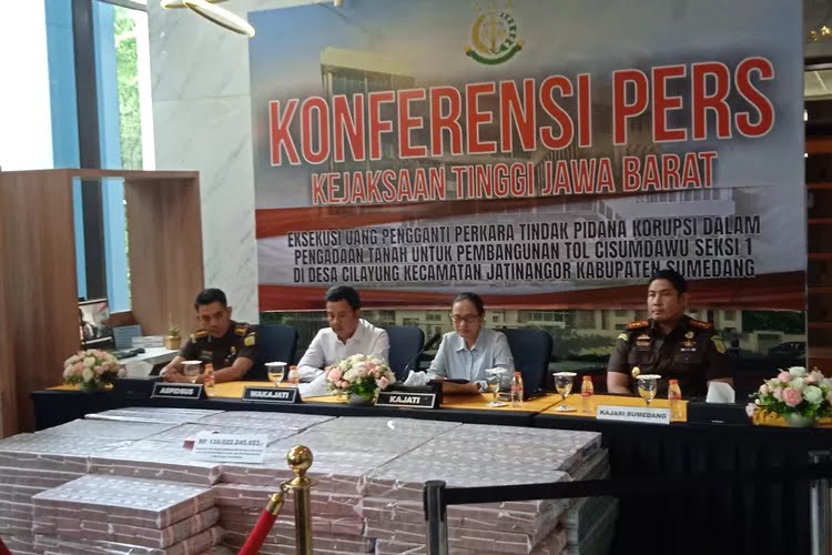 Kejati Jabar Sita Rp139 Miliar Uang Korupsi Tanah Tol Cisumdawu