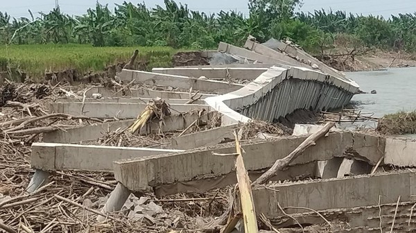 Proyek Rp 40 M di Bojonegoro Ambruk Belum Genap 2 Bulan