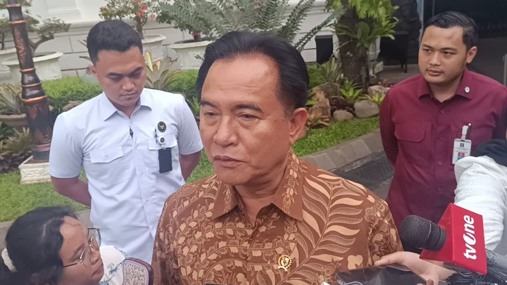 Respon Menko Yusril usai KPK Tahan Hasto Kristiyanto