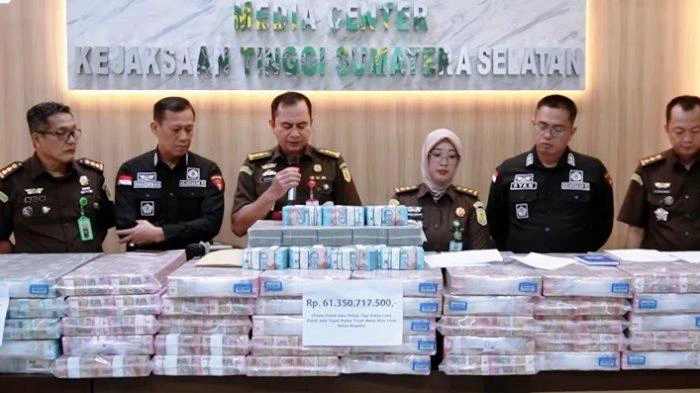 Uang Rp61,3 Miliar yang Diserahkan Perusahaan Milik Afen Sawit ke Kejati Sumsel