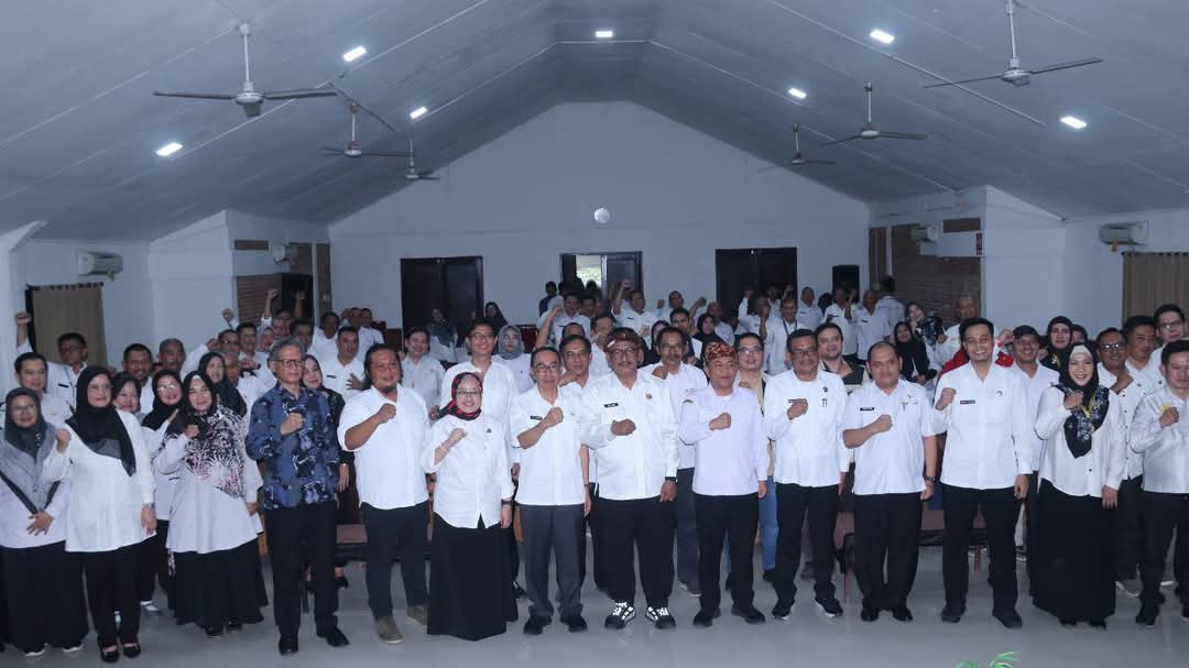 Kadinkes Dampingi BUPATI Dalam Rakor Konsultasi
