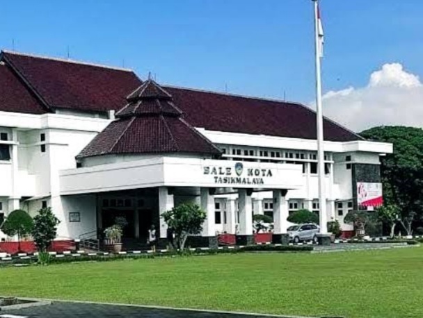 Kisruh Pengadaan Kendaraan Bermotor Penumpang di Tasikmalaya