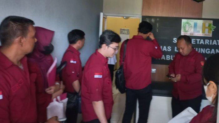Kejari Obok-obok Ruang Kadis DLH Kabupaten Sukabumi