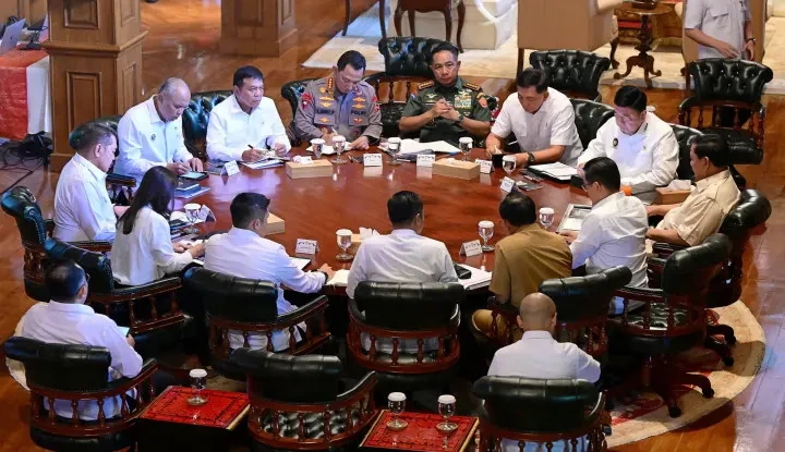 Di Hambalang Presiden Prabowo Bahas Kondisi Global dan Strategi Nasional