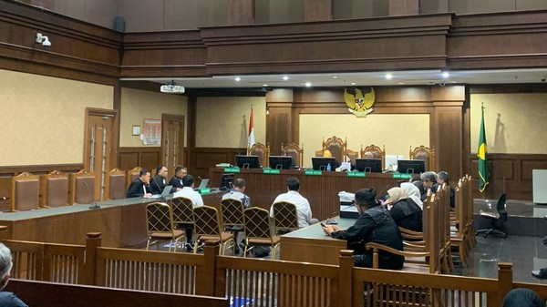 Vonis Ringan Kasus Korupsi APD Covid, Negara Tekor Rp 319 M