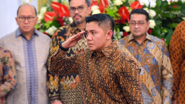 Seskab Beberkan Respons Pemerintah soal Tambang Nikel Raja Ampat