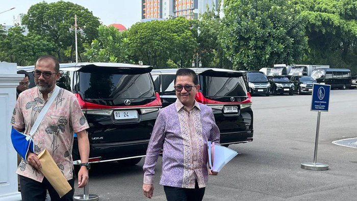 3 Jam Menunggu di Istana, Bos Freeport Batal Bertemu Prabowo