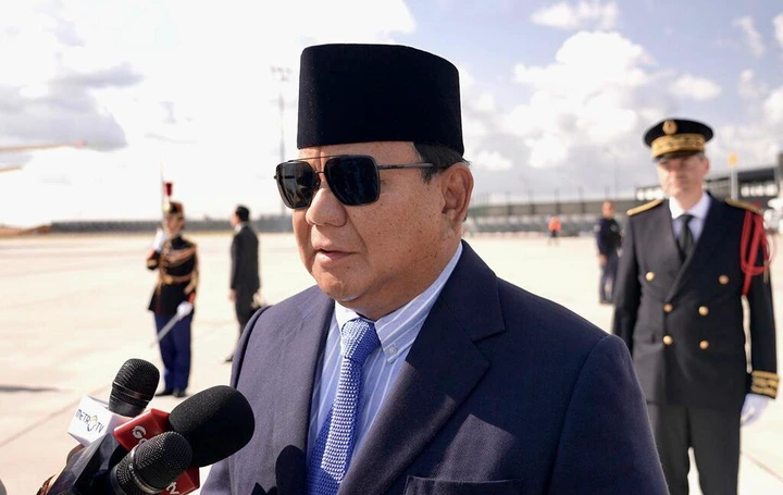 Temui PM Malaysia di Istana, Prabowo Batal ke IPDN