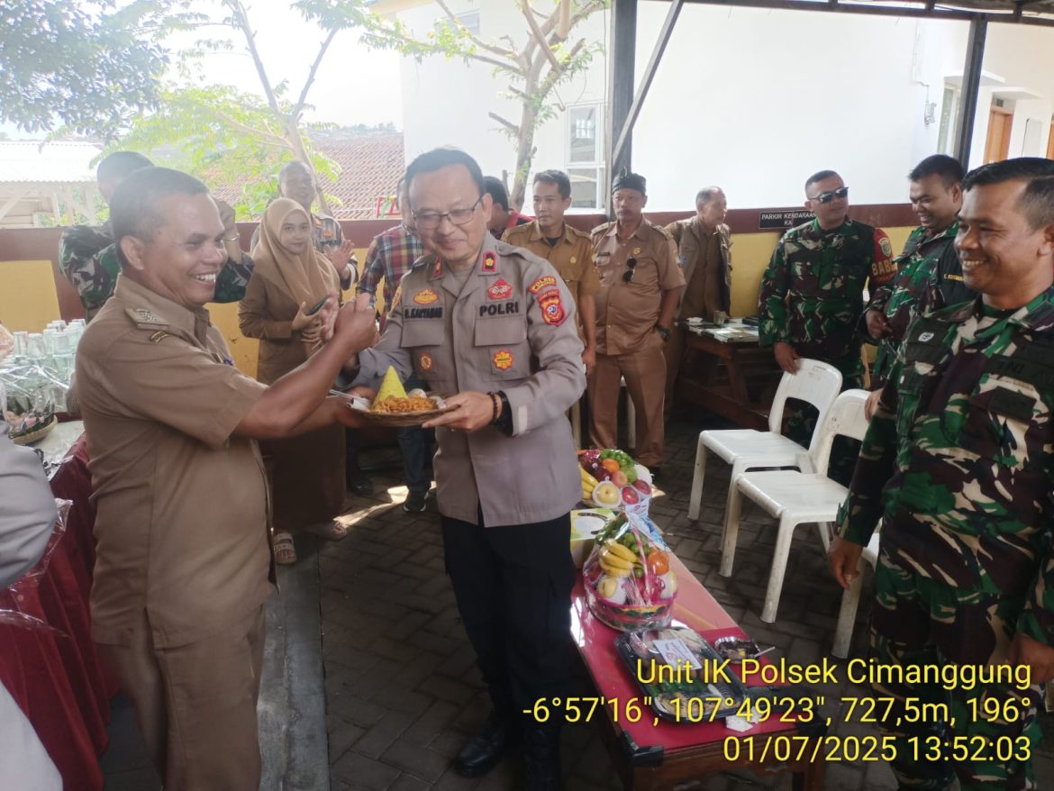 Polsek Cimanggung, Forkopimcam dan APDESI Kecamatan Rayakan HUT Bhayangkara ke-79