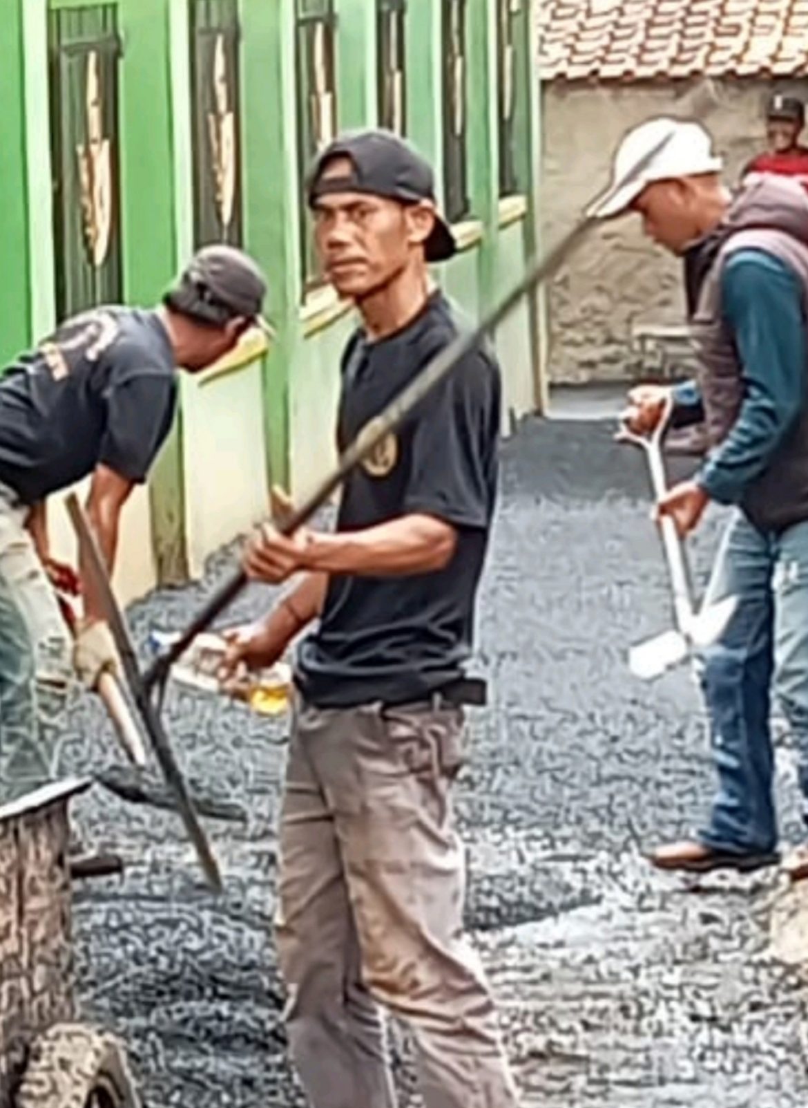 Warga Desa Kiangroke Nikmati Jaling dari Anggaran DD