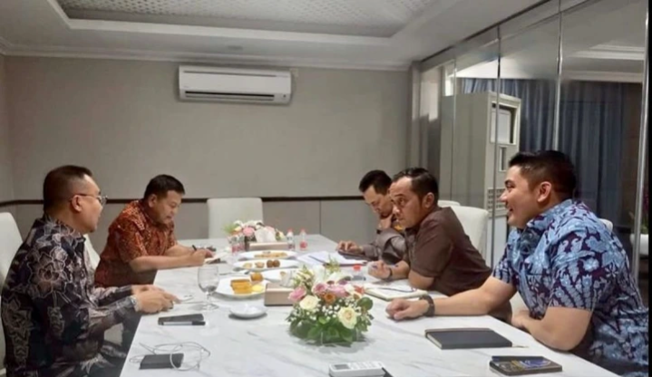 Seskab Teddy, Kapolri – Kepala BIN Rapat Bahas Situasi Politik dan Keamanan