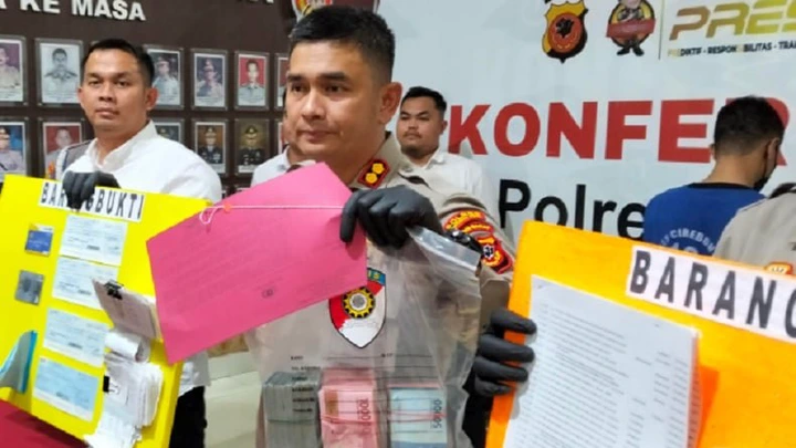 Pegawai PDAM Cirebon Gelapkan Rp3,7 Miliar