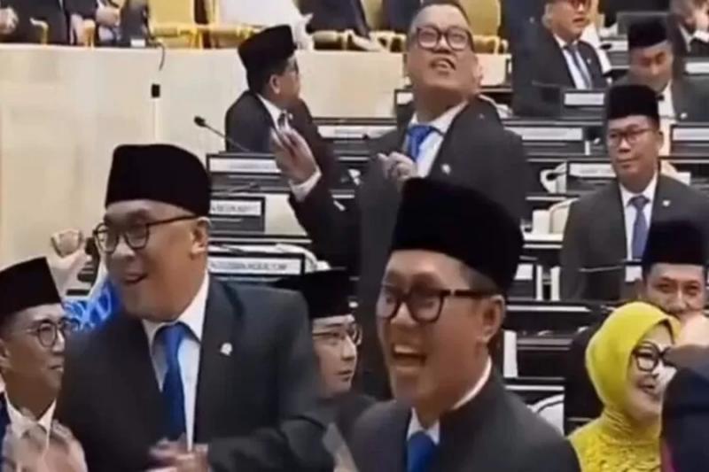 Tarian Upah Dewan dan Tarian Kematian Rawan