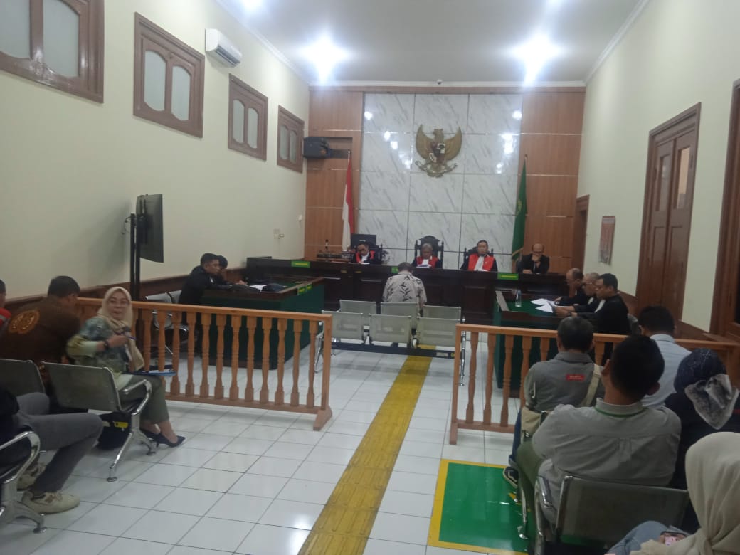 PN Bandung Tak Berwenang Adili Terdakwa AG