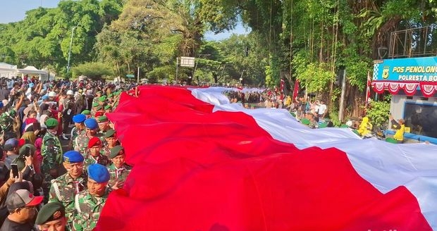 Bendera Merah Putih Sepanjang 500 Meter Diarak di Bogor, Sambut HUT RI ke-80