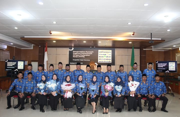 Pengadilan Negeri Kelas IA Khusus Bandung Lantik 24 P3K