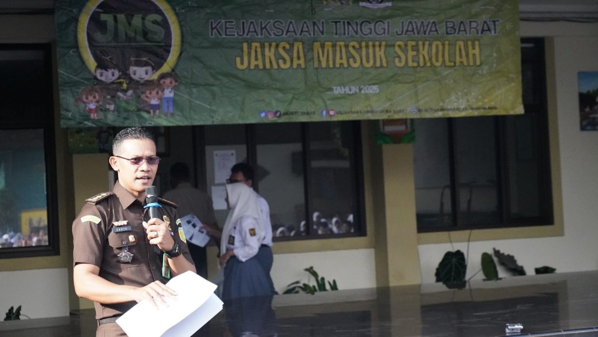 Program Kejati Jabar ‘Jaksa Masuk Sekolah’ di SMAN 16 Kota Bandung